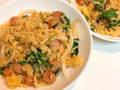 モロヘイヤと空芯菜とウインナーの☆具沢山炒飯